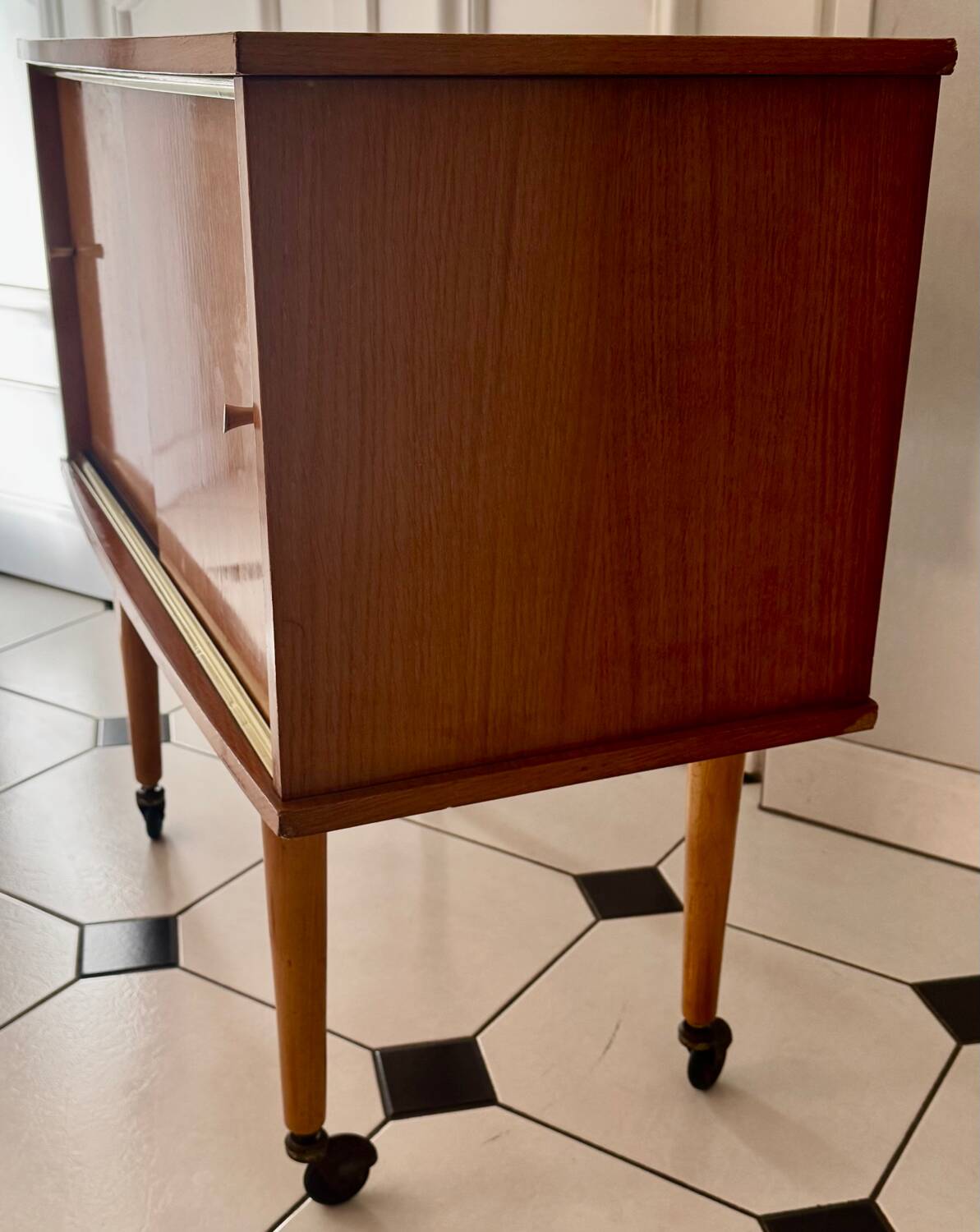 Vintage Scandinavian sideboard/buffet