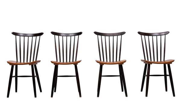 Lot de 4 chaises de salle à manger à dossier à fuseaux des années 1960 hollande