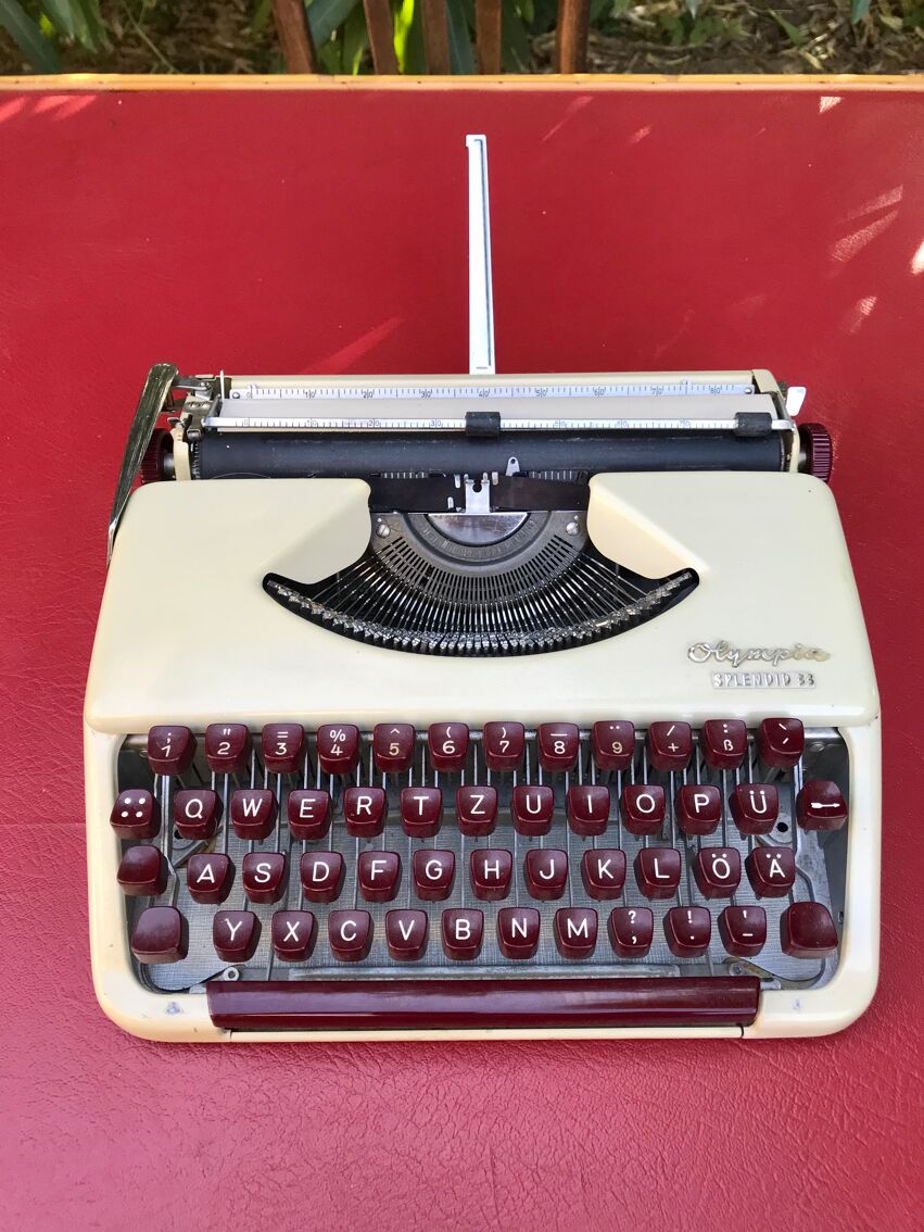 Typewriter Olympia Splendid 33 | Selency