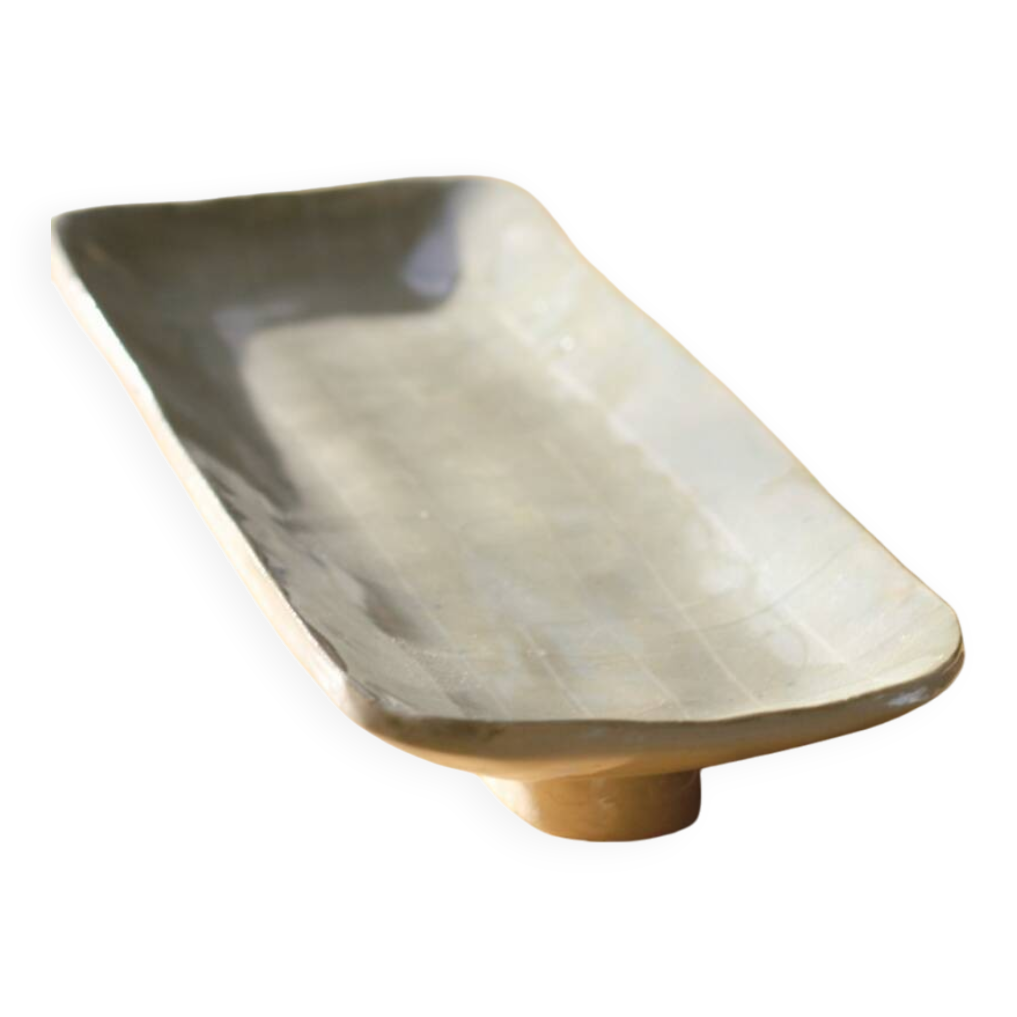 Elongated cake plate