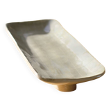 Elongated cake plate