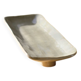 Elongated cake plate