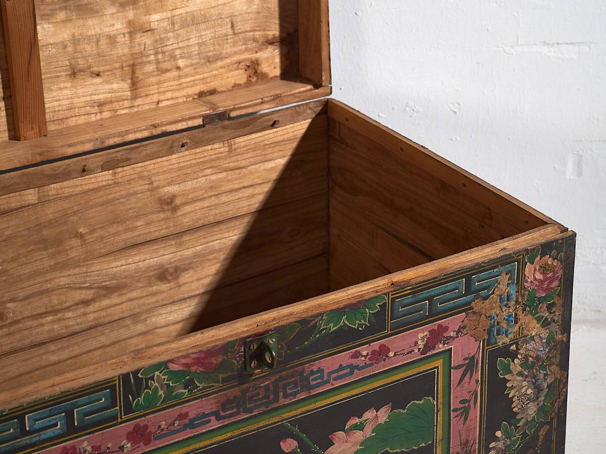Antique oriental trunk with lotus flower paintings (c.1900) #11
