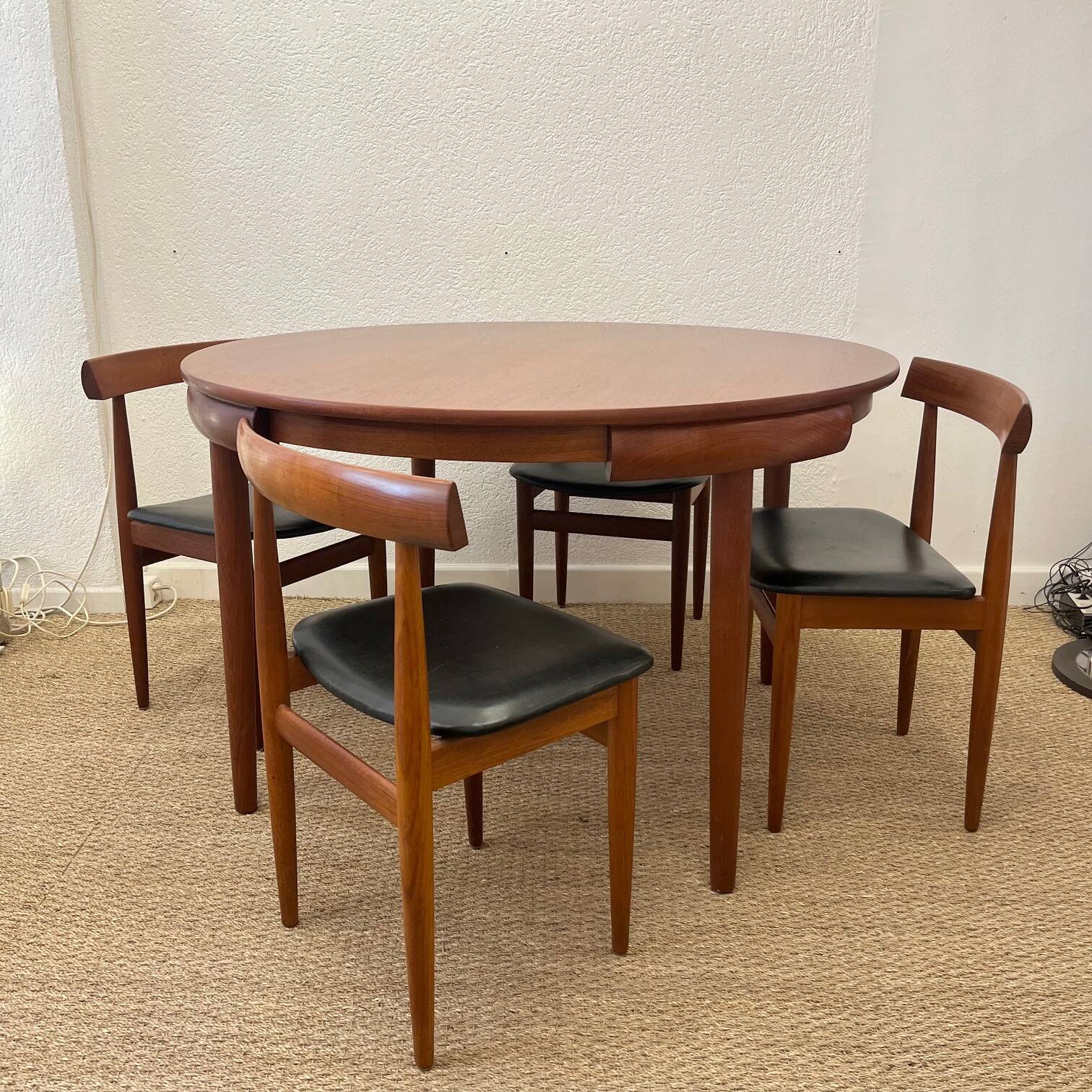 Hans Olsen "Roundette" dining set
