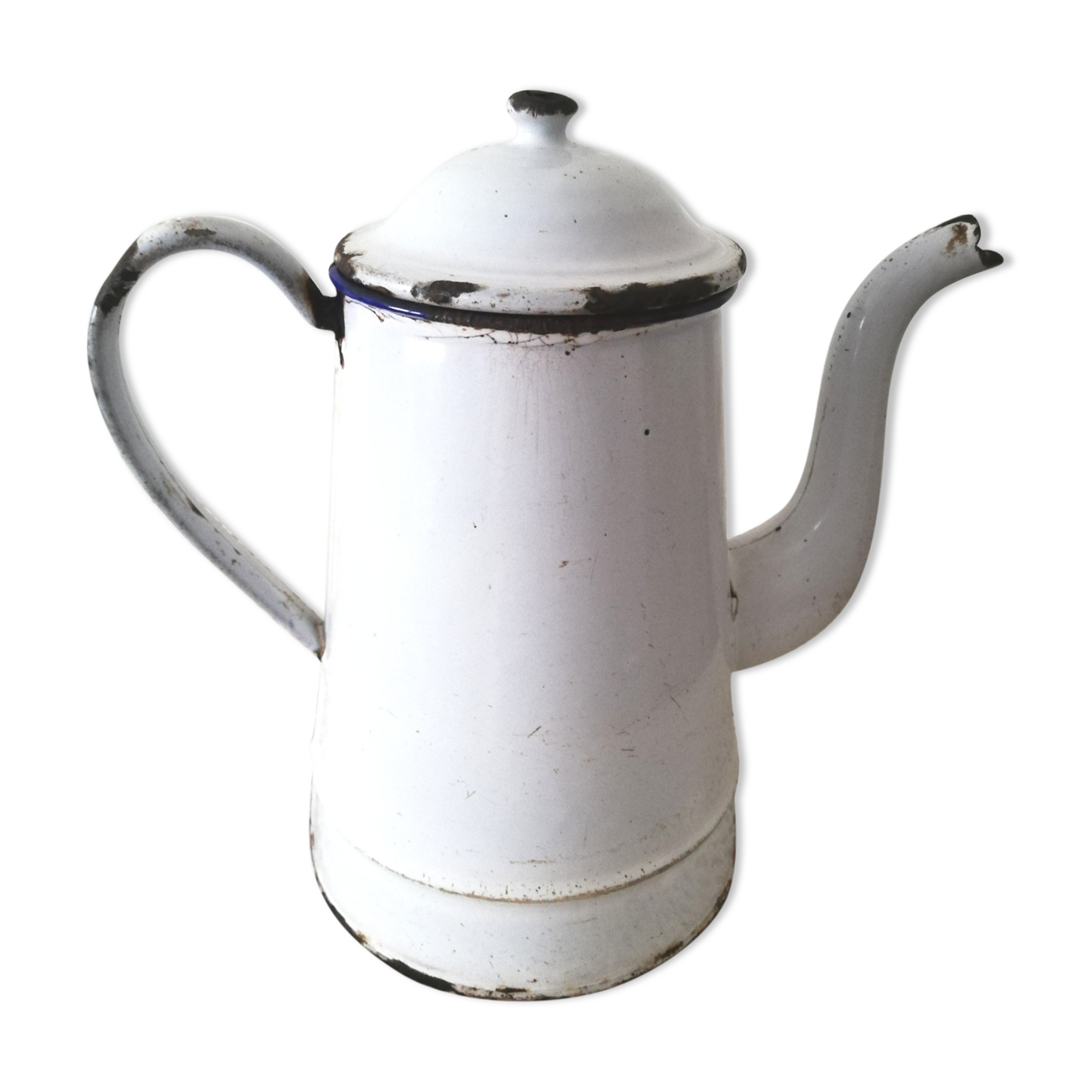 Ancienne cafetière en tôle émaillée