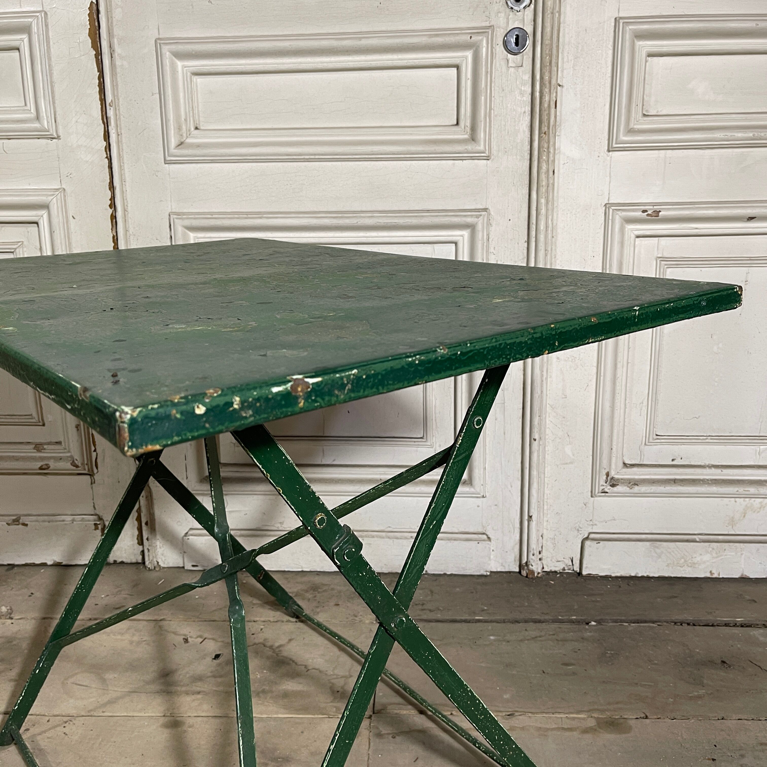 Folding metal garden table