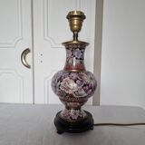 Lampe sur un vase ancien en émail cloisonné à joli décor floral rose