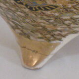 Tripod vase