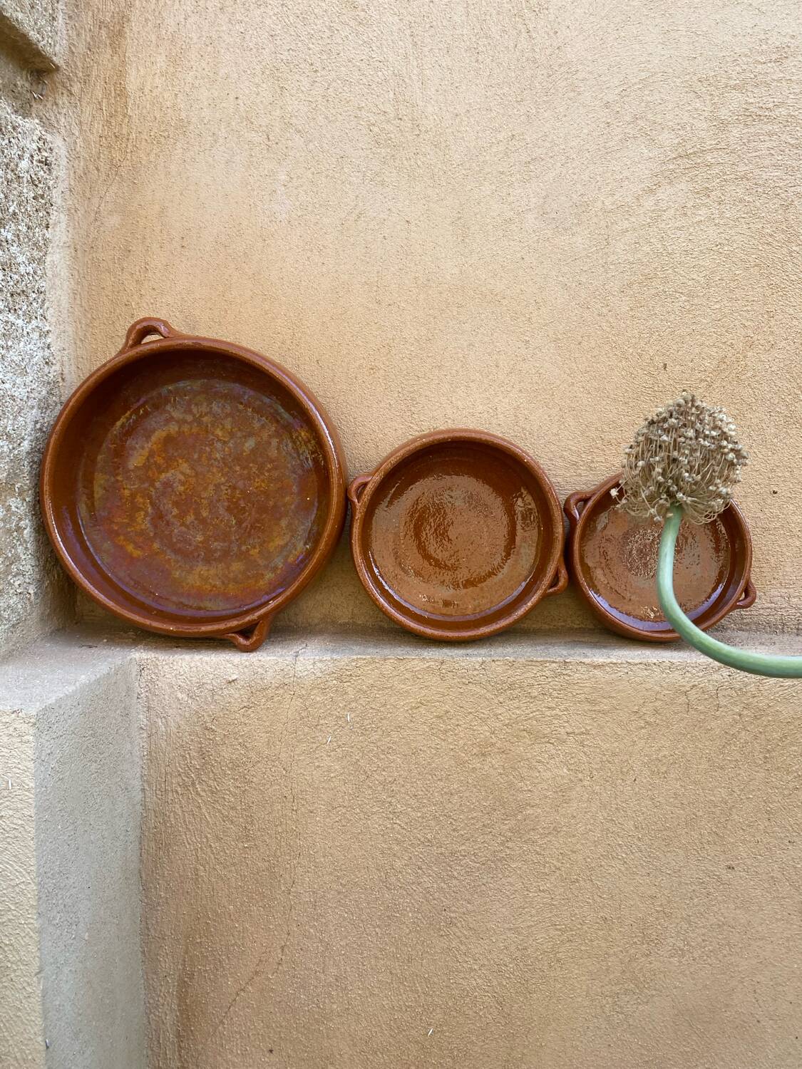 Ensemble de 3 plats en terre cuite