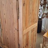 Armoire ancienne en sapin