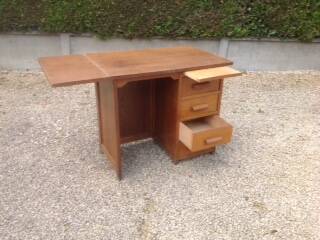 Vintage desk from the 1950s, medium oak