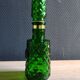 Carafe à whisky vintage en verre vert moulé pointe de diamant