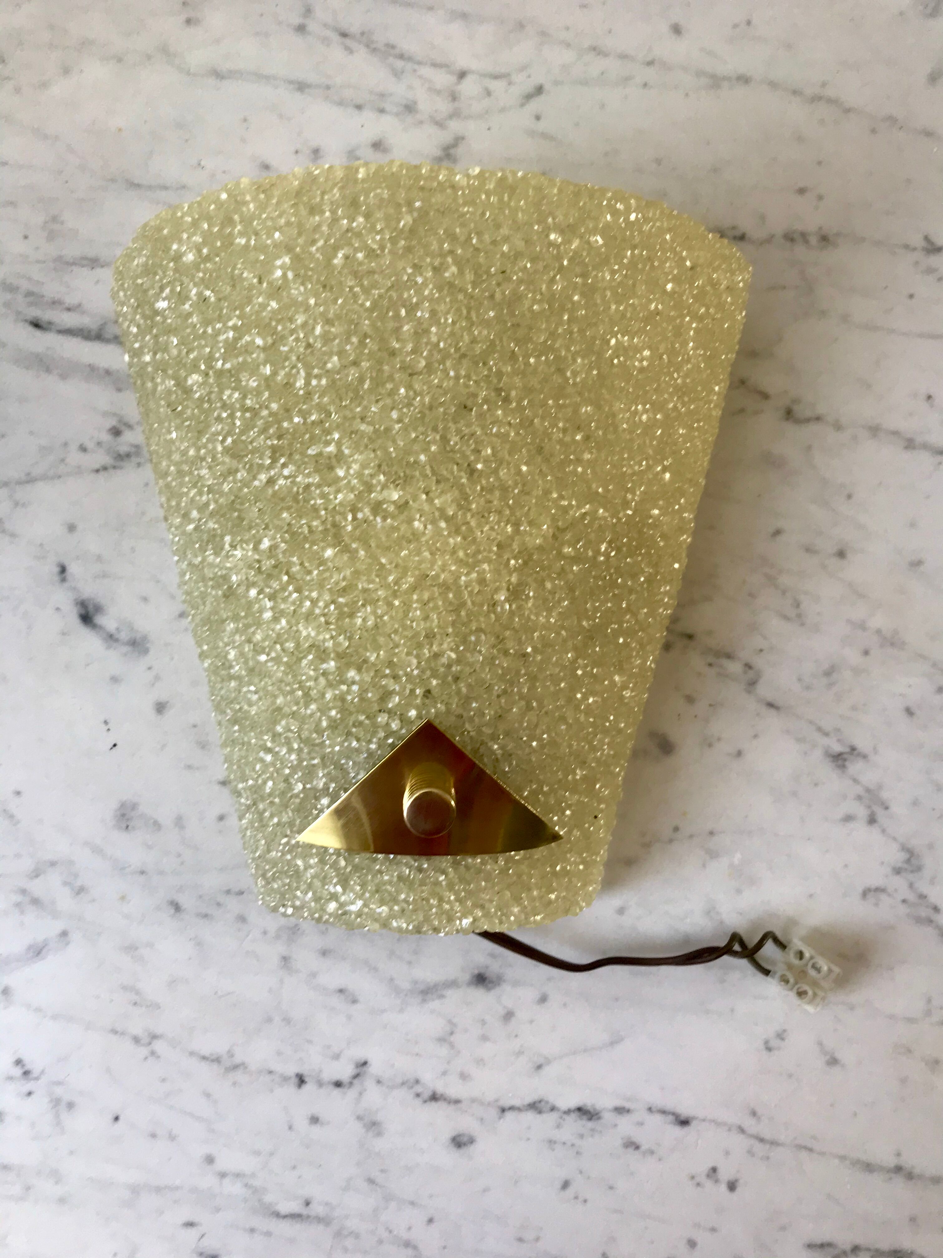 Wall lamp in yellow plexi and golden metal 60s-70s