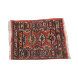 Old small rectangular wool carpet, oriental decoration / 4 medallions