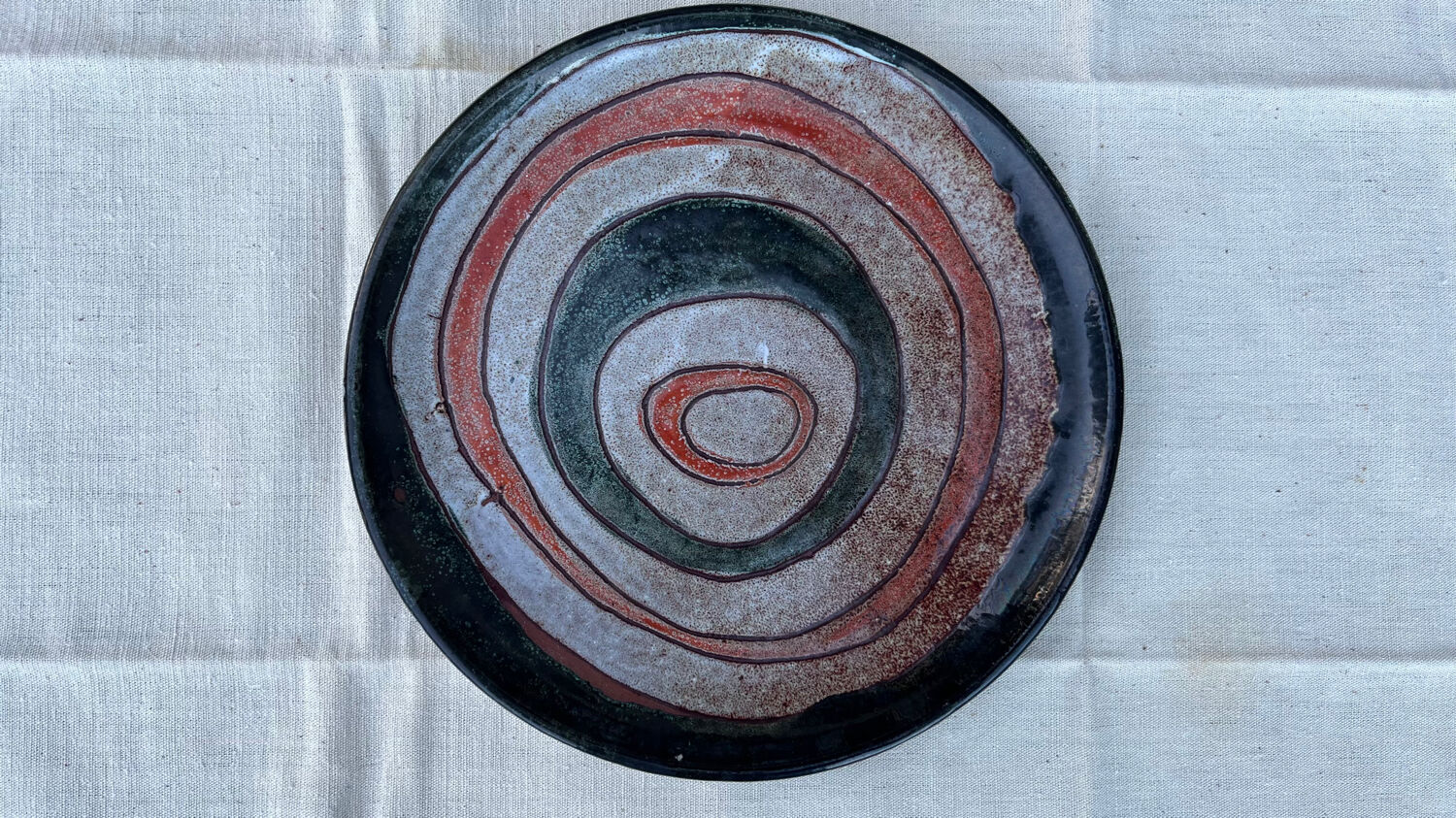 Decorative flat plate Daniel Vallauris vintage