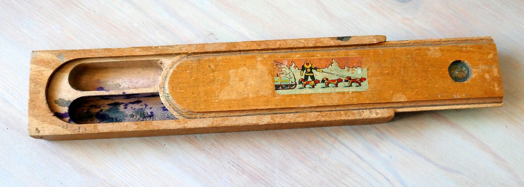 Plumier en bois décoré