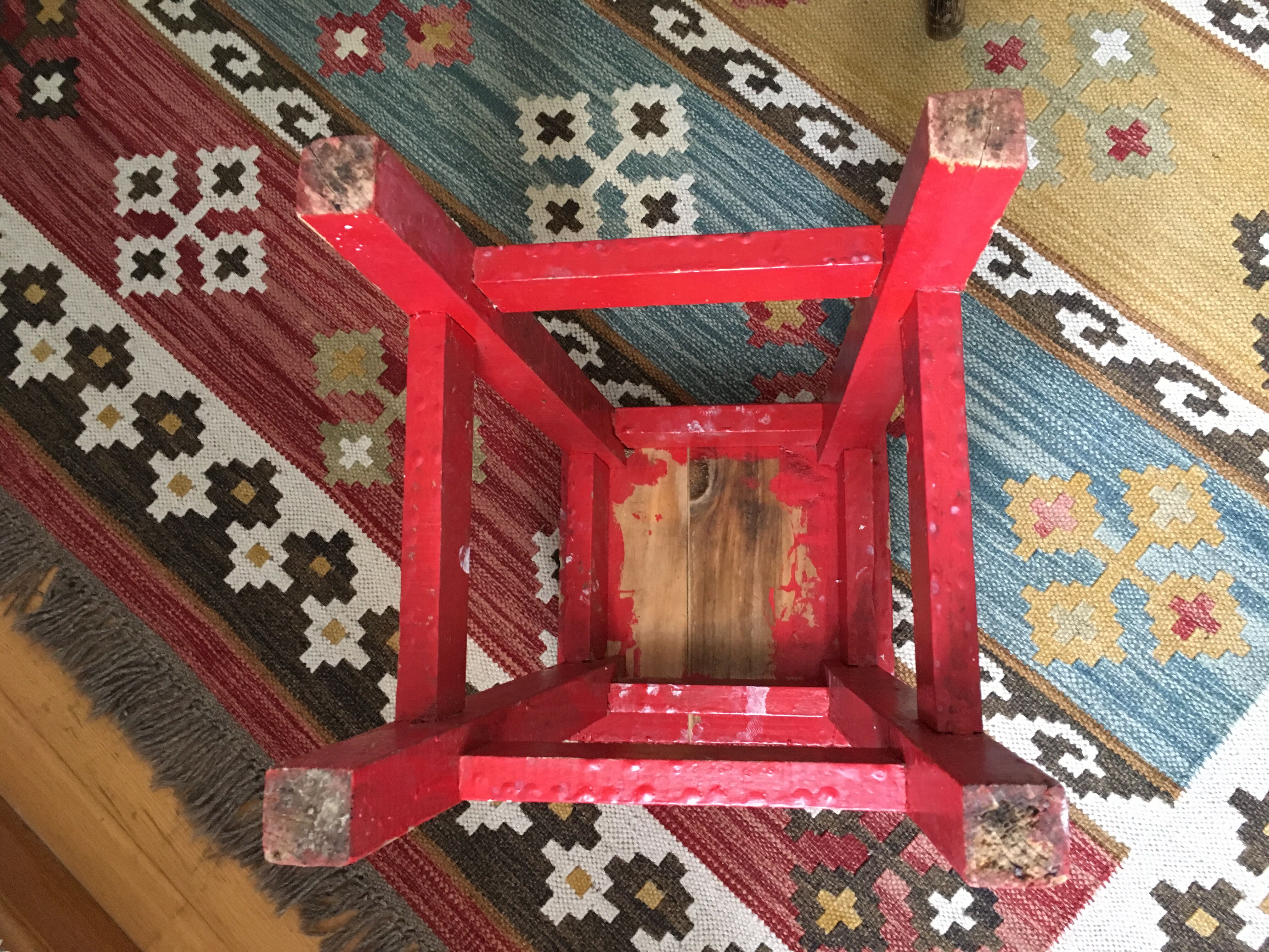 Painter red/bordeaux stool