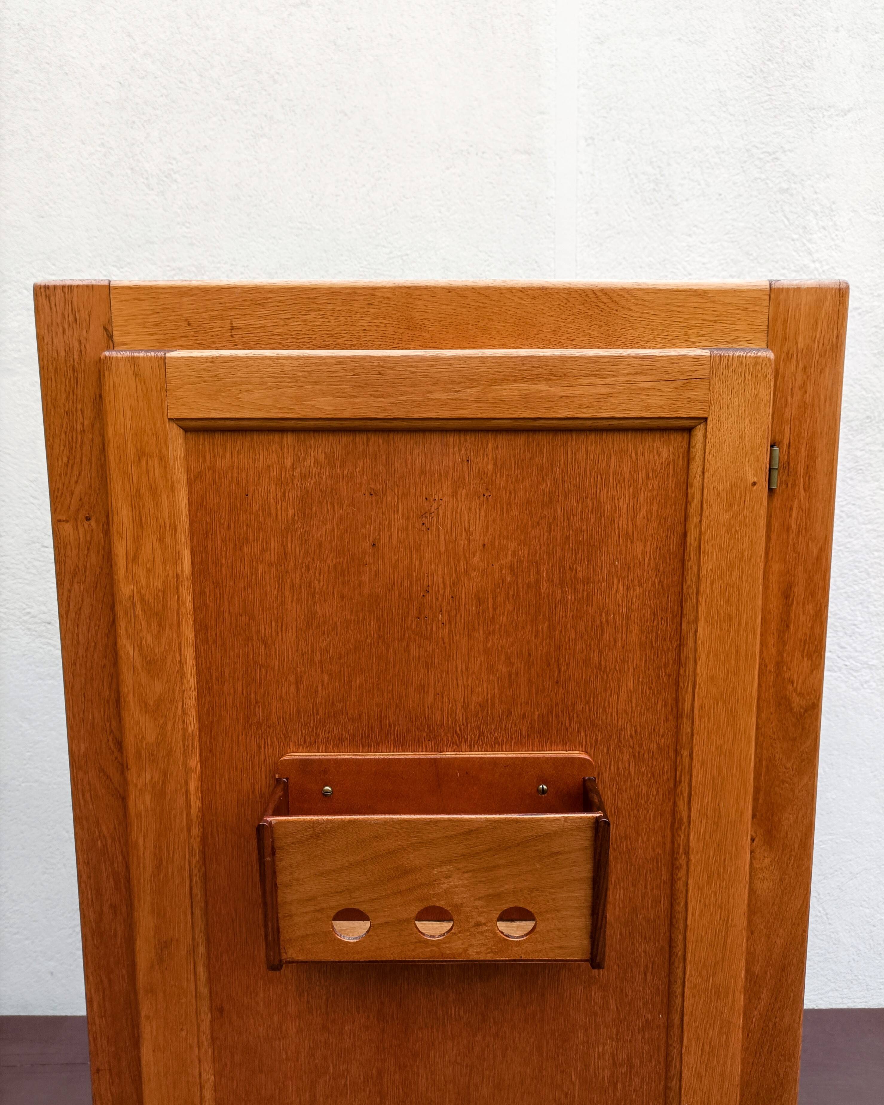 Ancien vestiaire d'internat chêne doré