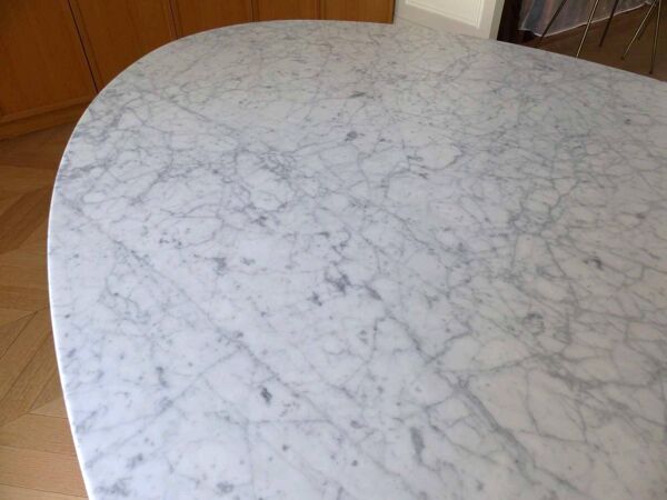 Table Saarinen Dining Table - Oval marbre Statuarietto KNOLL Eero Saarinen