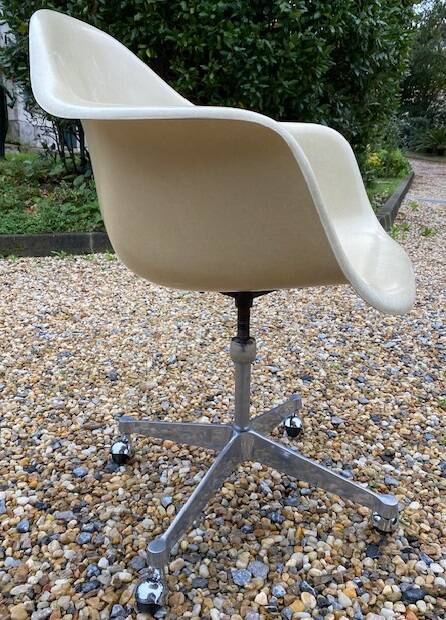 Fauteuil à roulettes Eames édition H.Miller
