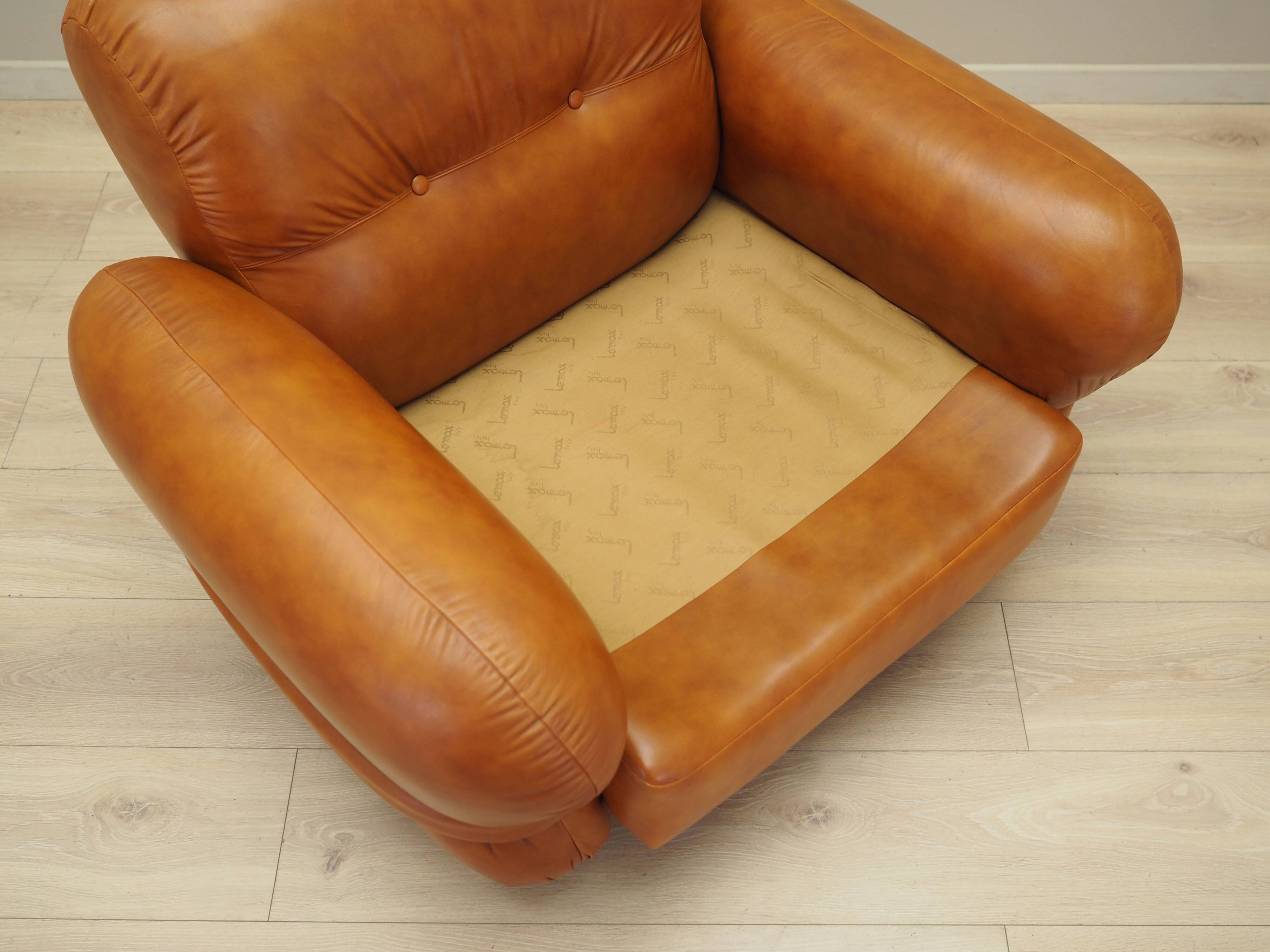 Leather armchair, Italian design, 1970s, production: Italy