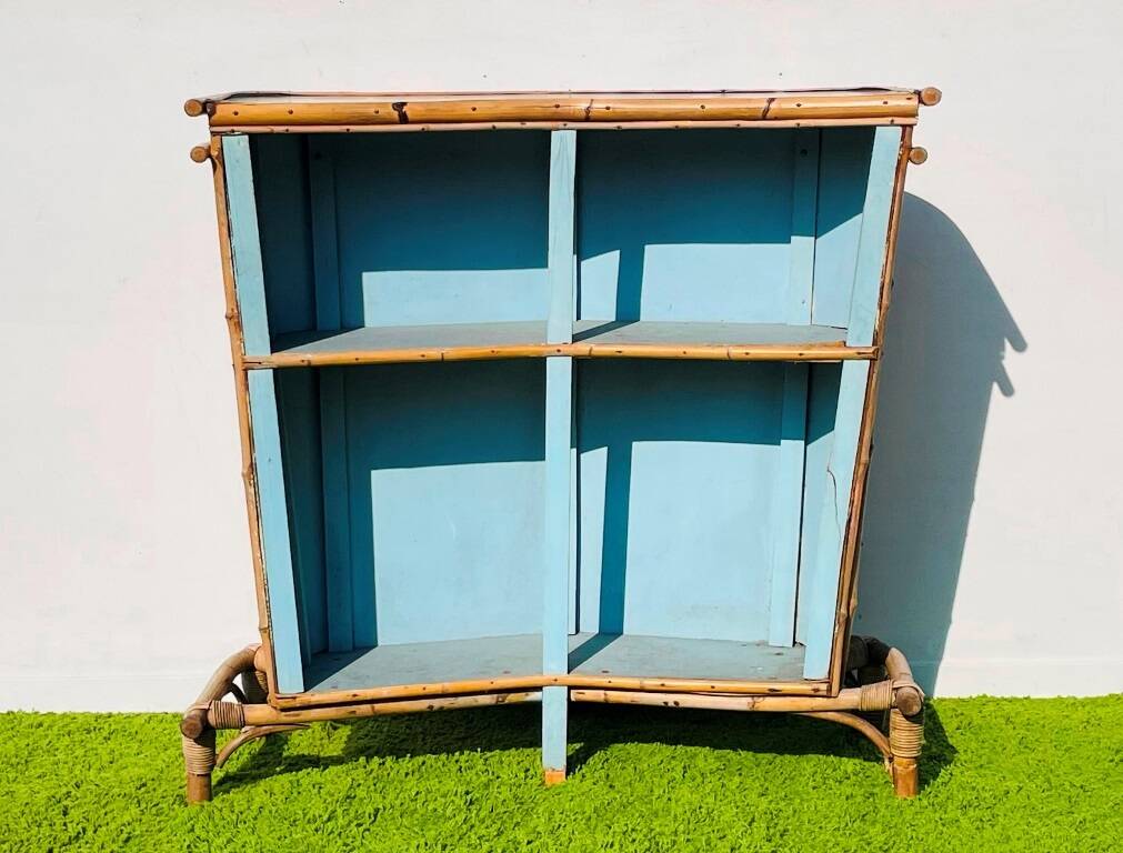 Bamboo Tiki Bar ~ Vintage 50s ~ Counter