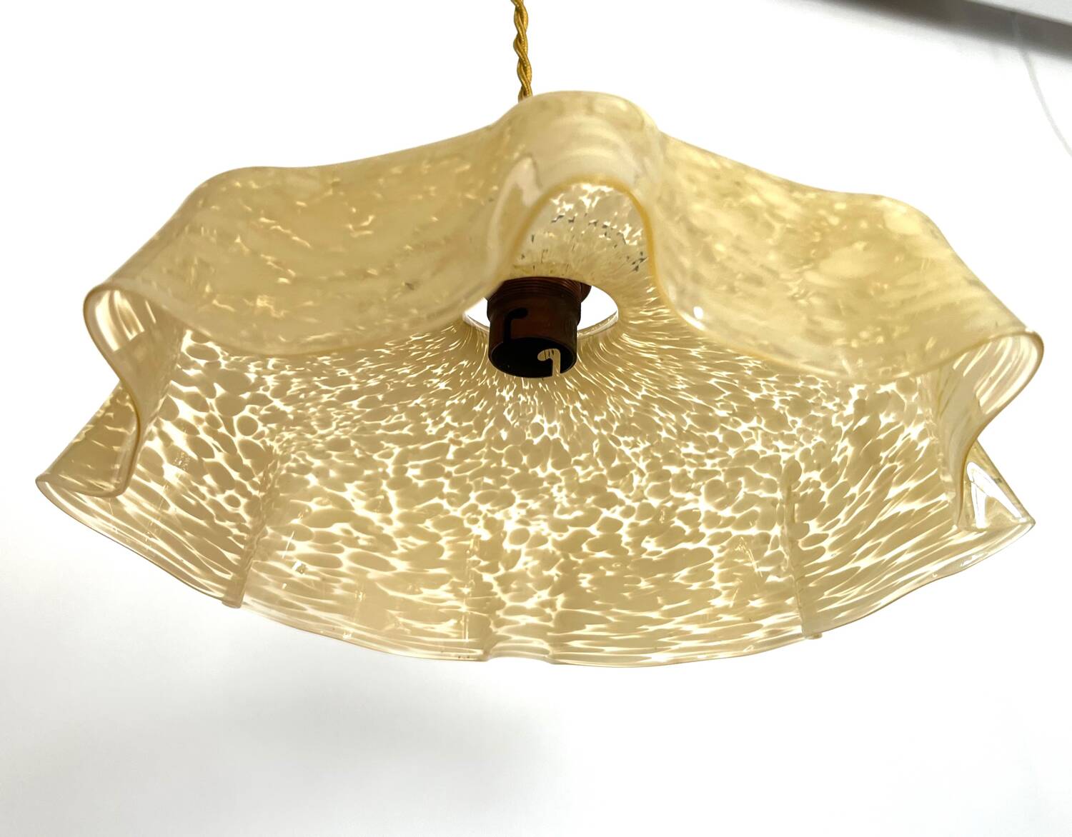 Clichy yellow opaline pendant light