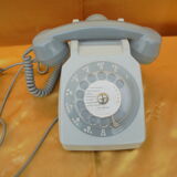 Téléphone à cadran Socotel s63 vintage gris