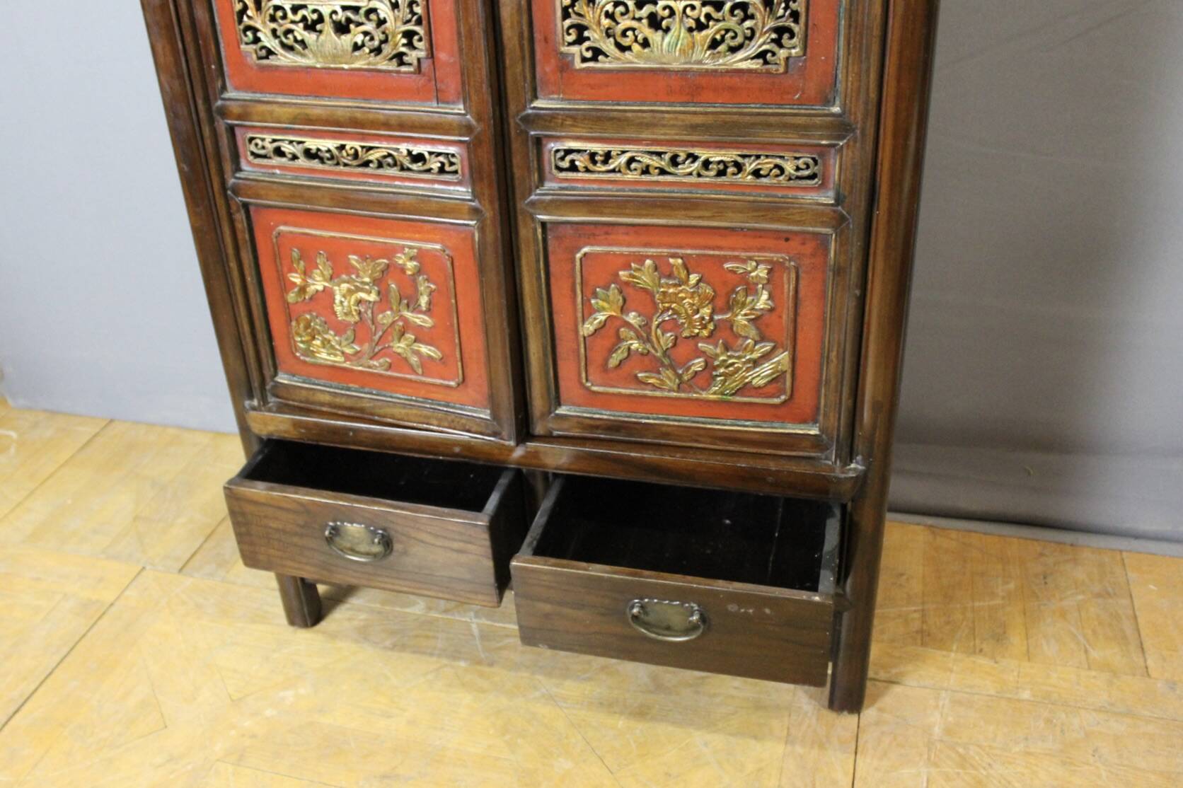 Chinese Cabinet in Red and Gold Lacquer