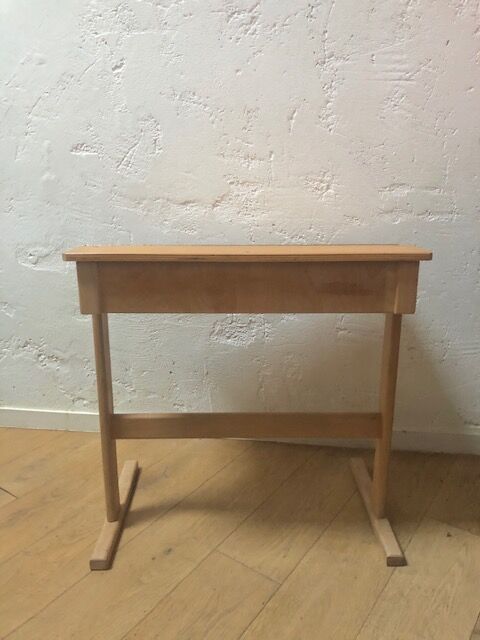 Child's desk