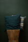 Housse de coussin upcyclée vert foncé en laine 45x45 cm