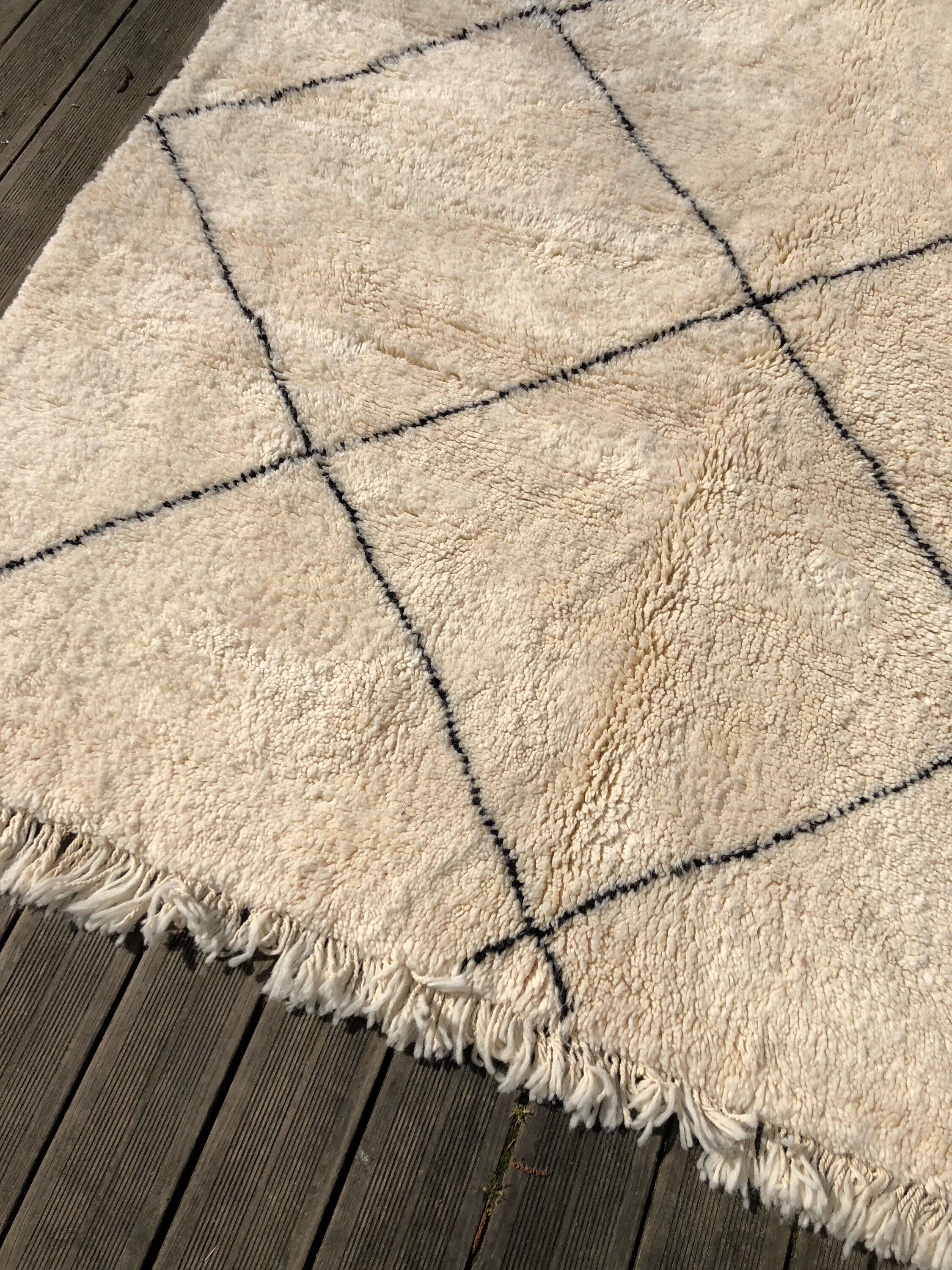 Carpet beni ouarain berber 330 x 220 cm