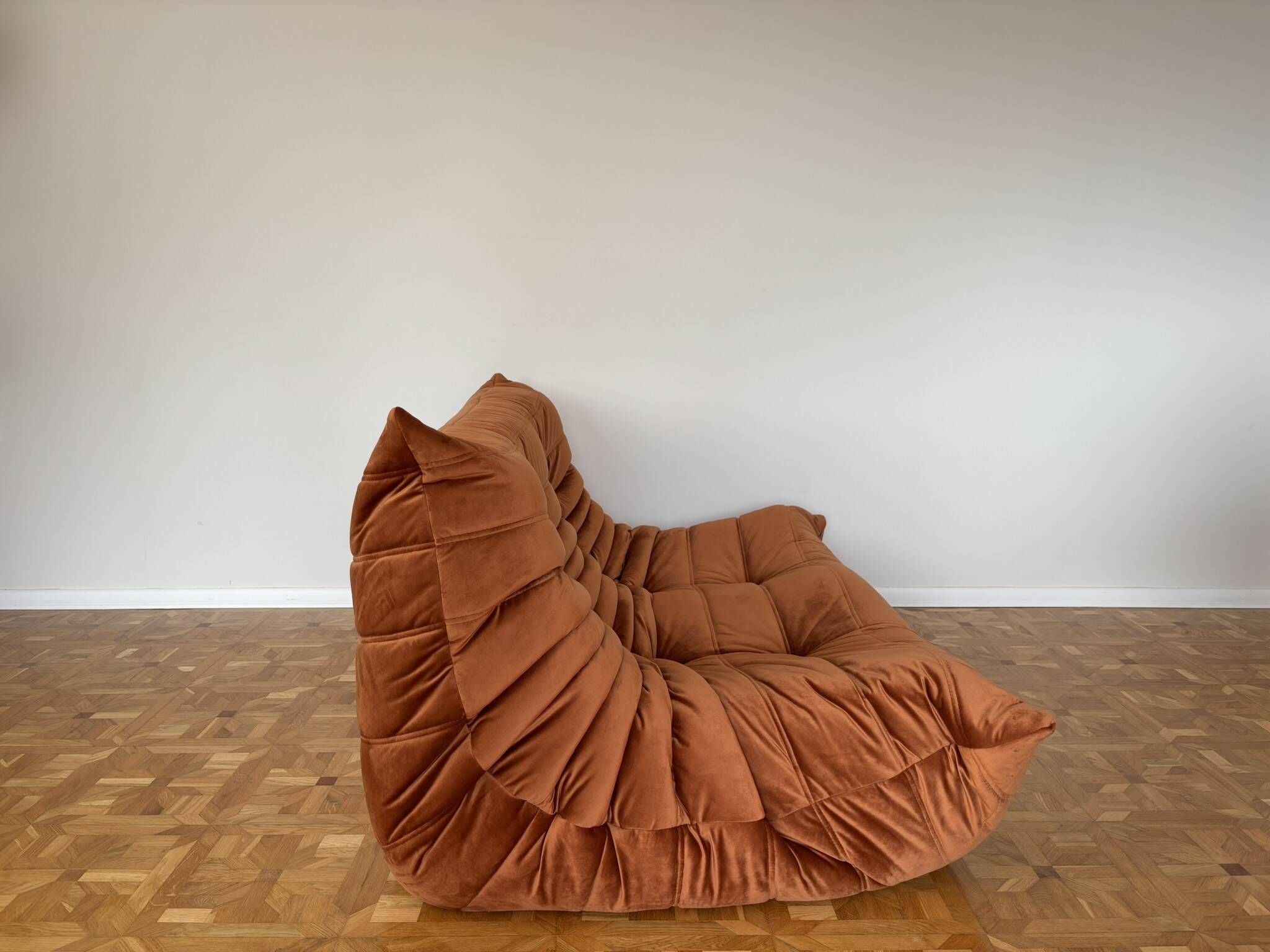 Canapé Togo deux places par Michel Ducaroy pour Ligne Roset