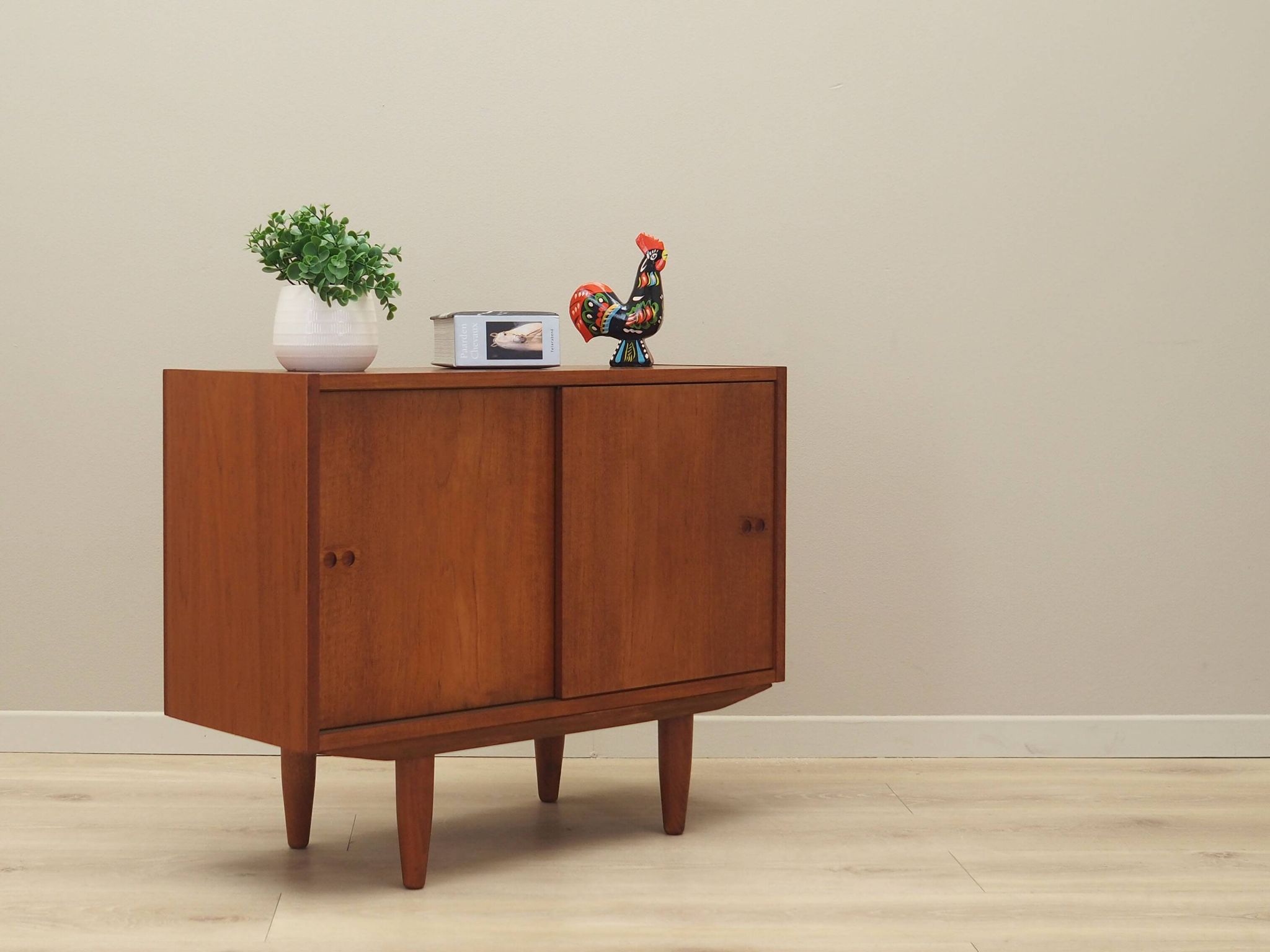 Teak cabinet, Danish design, 1960s, designer: Arne Vodder