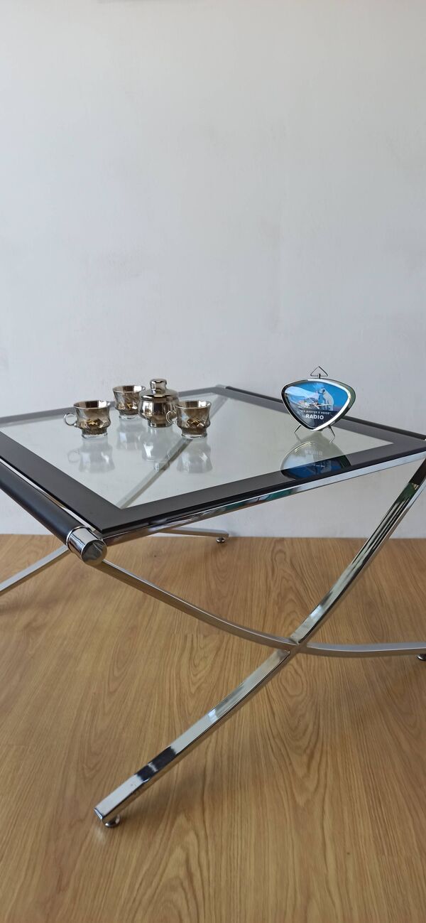 Table basse en métal chromé, années 1970