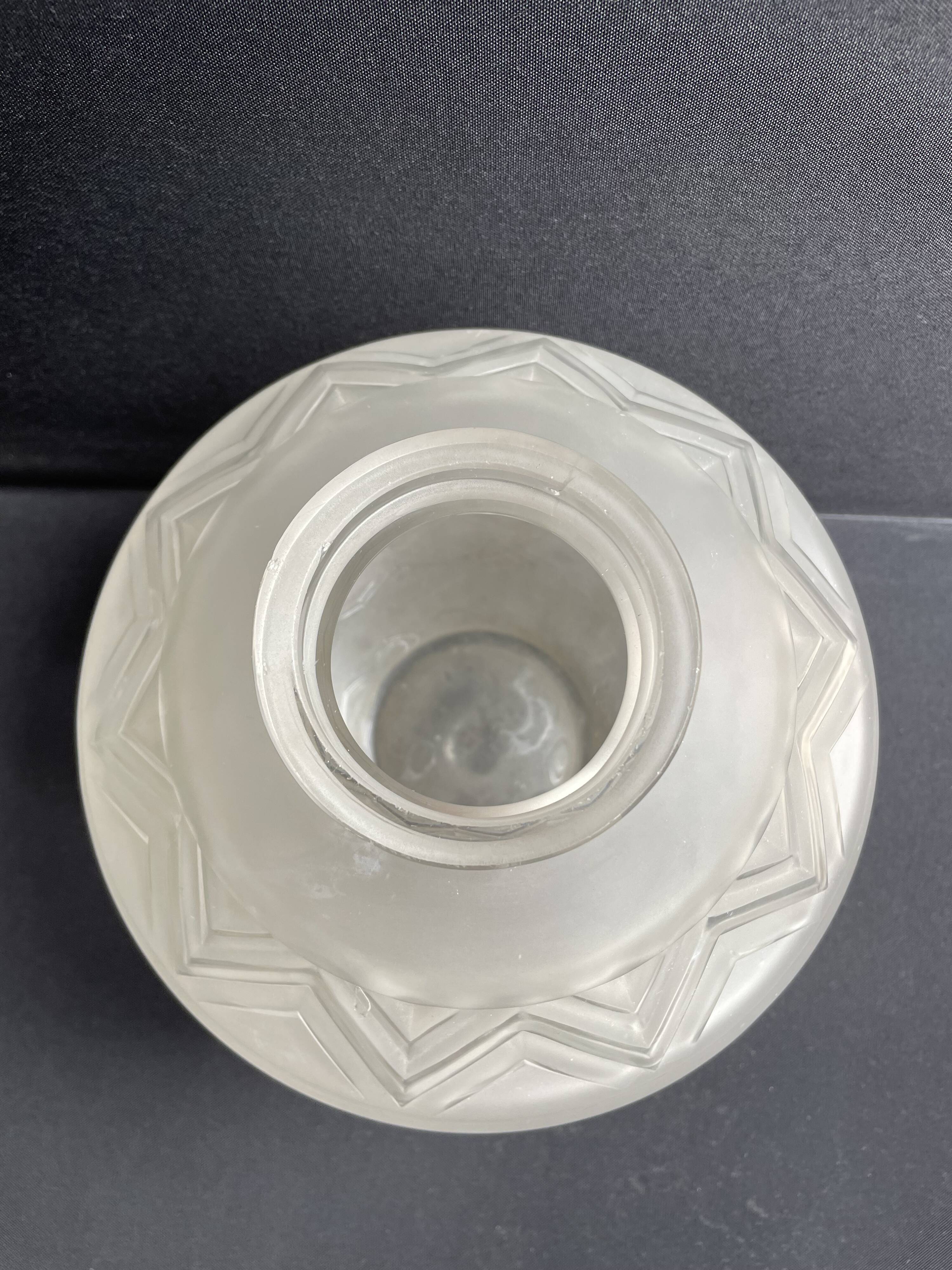 Large ball vase – Etling Tatéos Choisy-le Roi