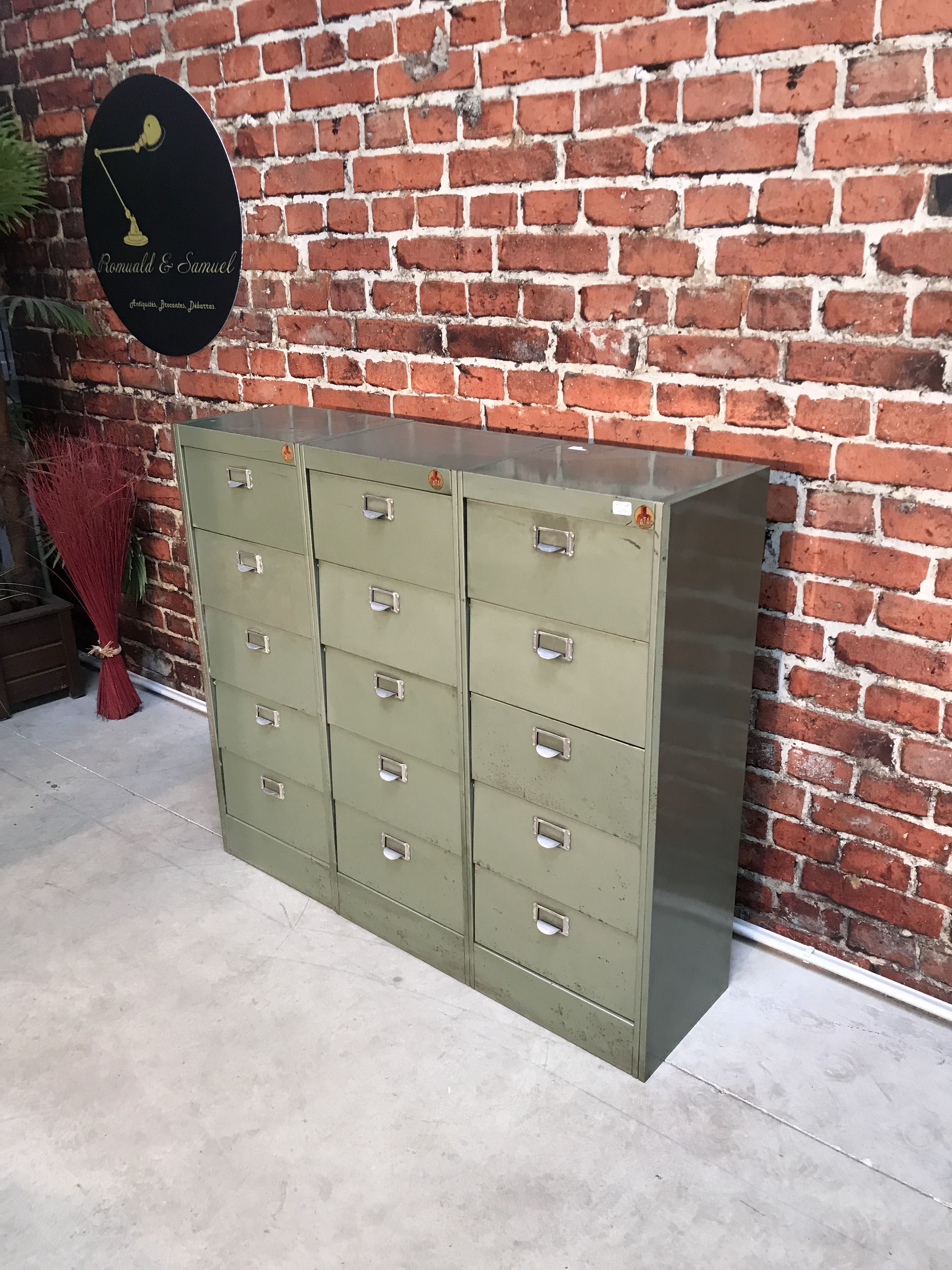 Vintage industrial furniture with metal clamshell atal