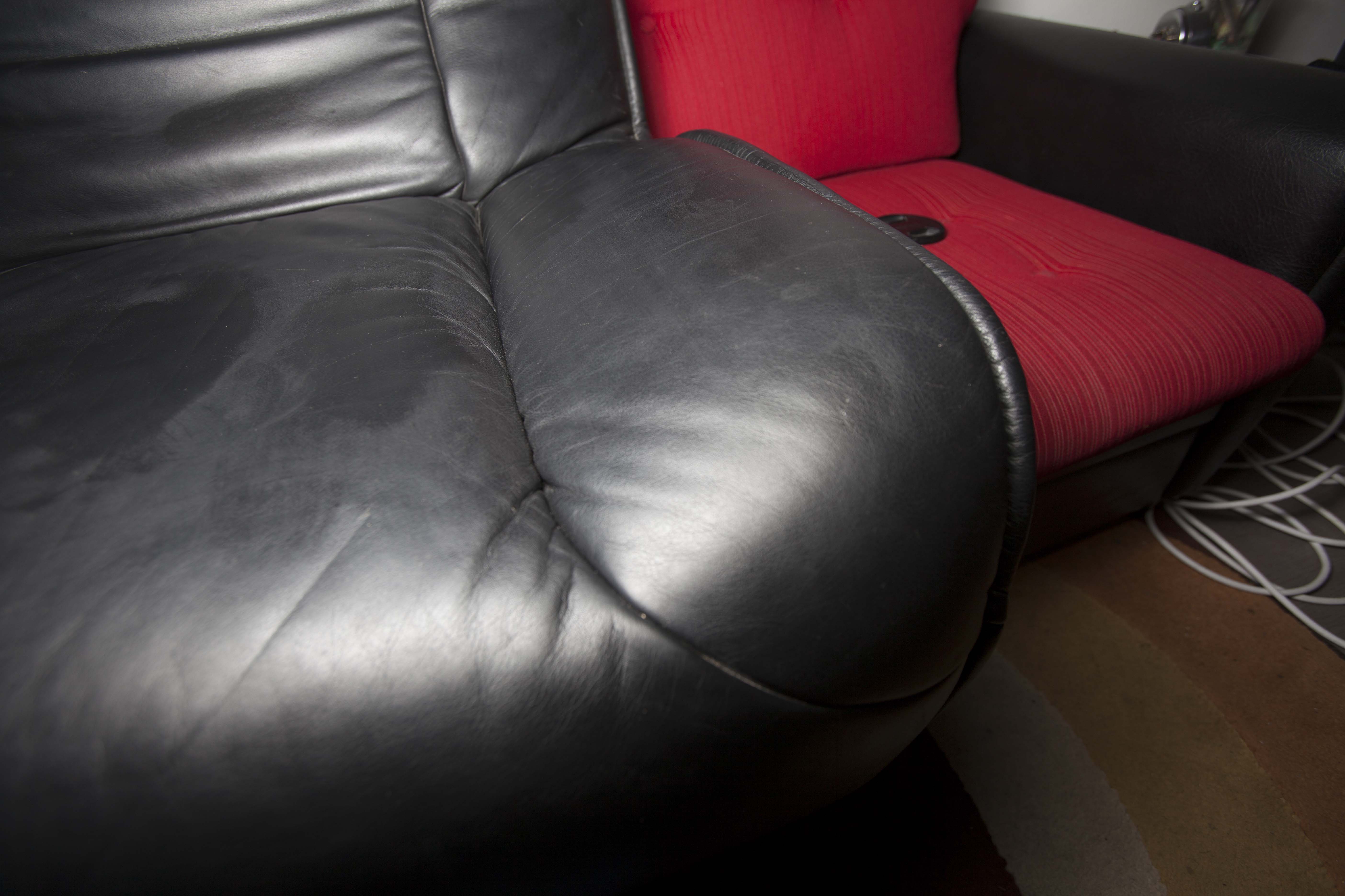 Leather sofa model "Veranda" Vico Magistretti for Cassina