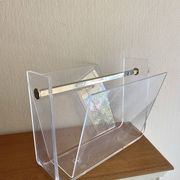 Porte revue vintage en plexiglass par David lange