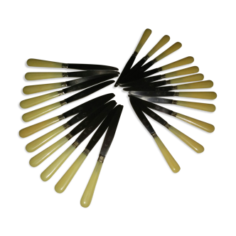 Bakelite knives