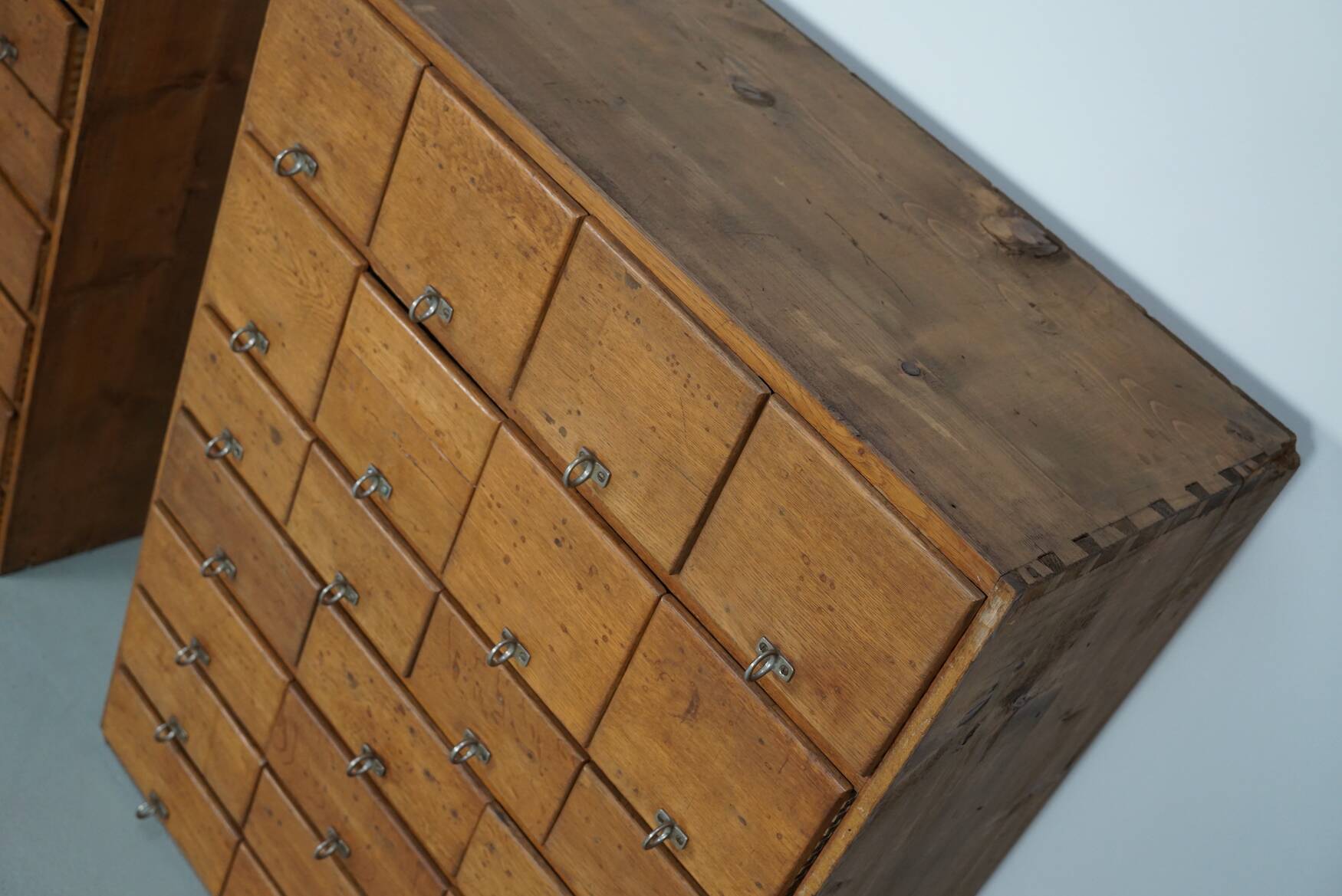 Armoire d'apothicaire vintage allemande en pin et chêne, années 1950