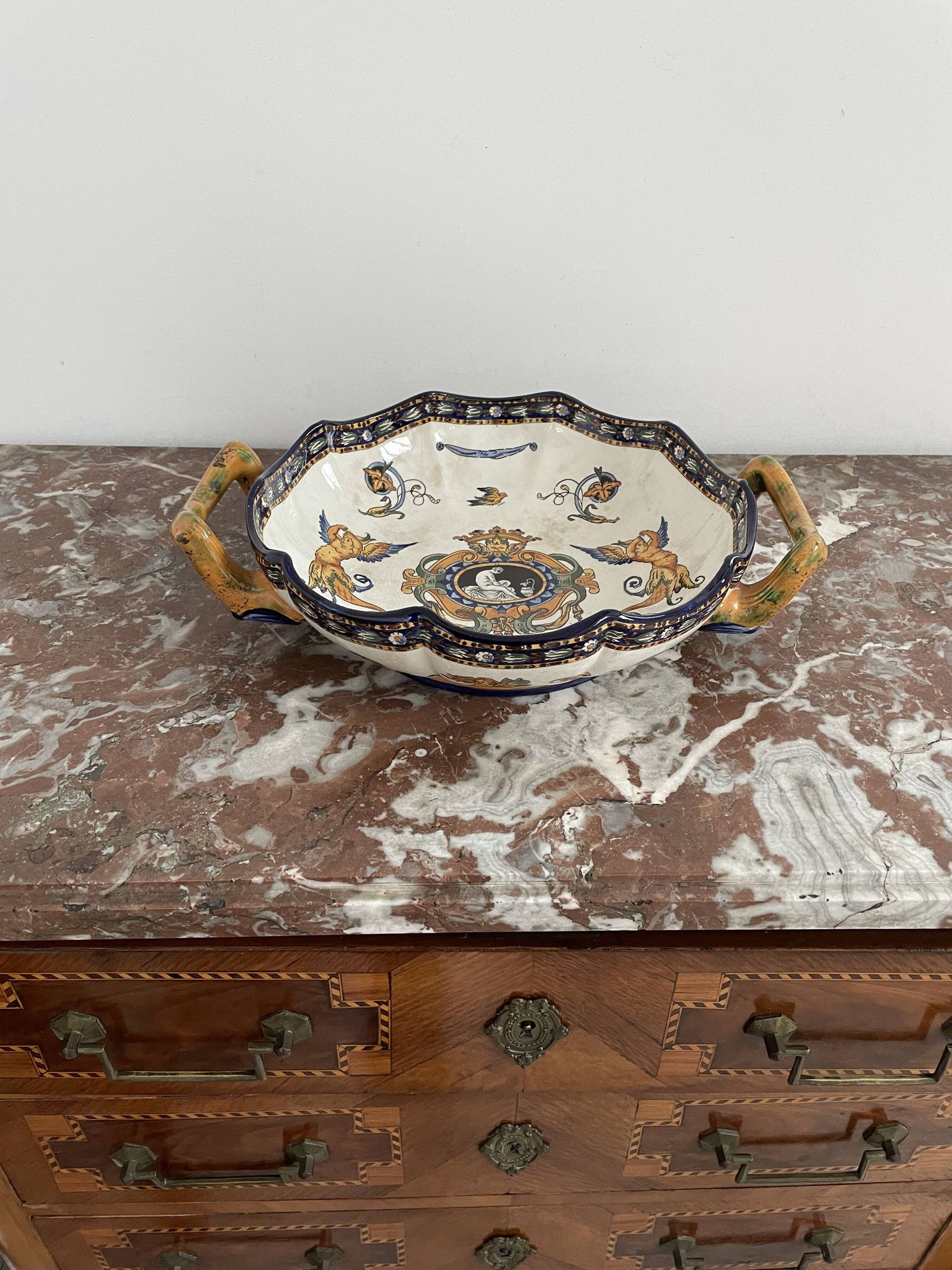 Plat, faïence de Gien, XIXème siècle, décor Renaissance