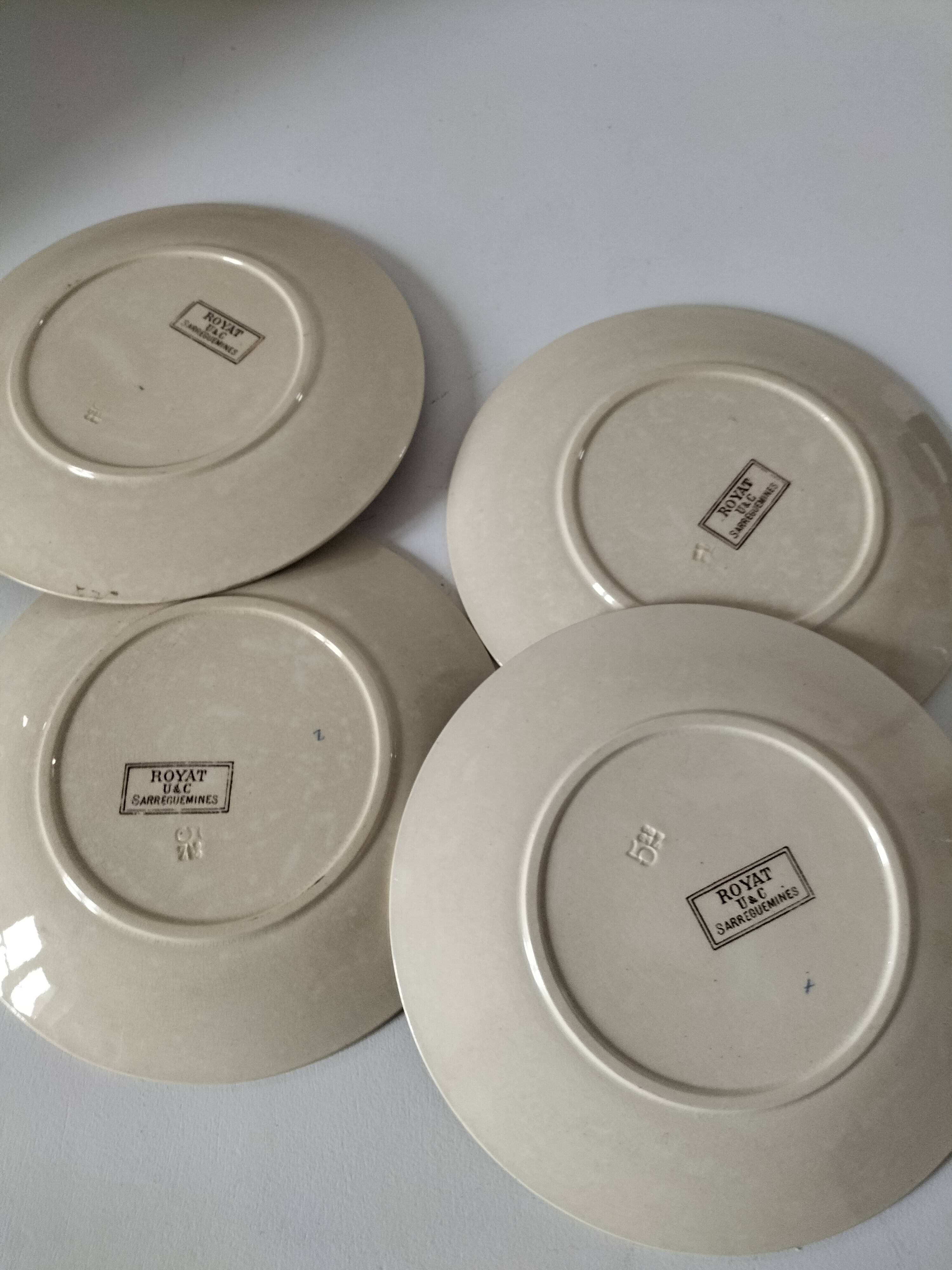 Set of 4 Sarreguemines plates, Royat model, 19th century, early 20th century