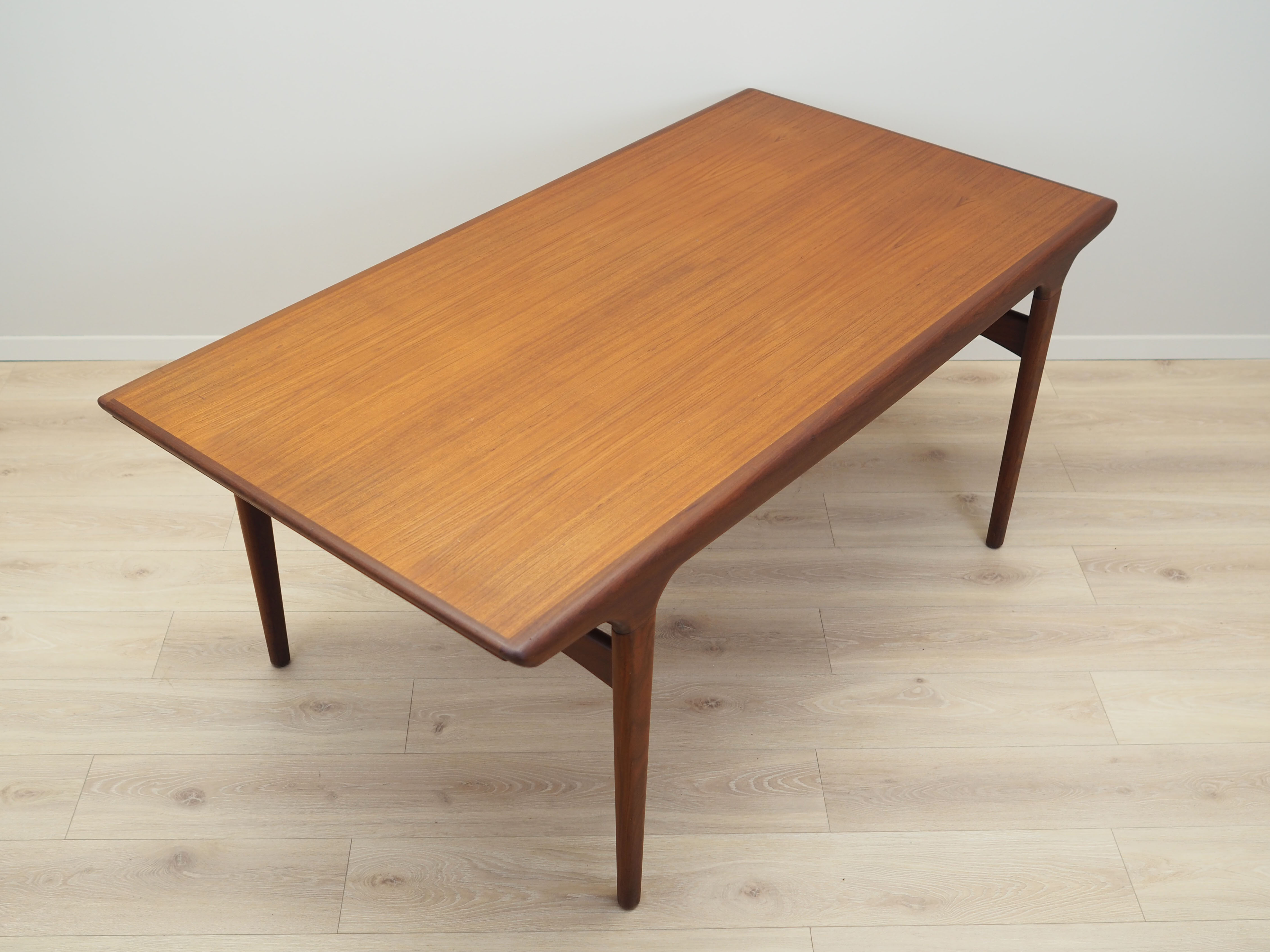 Teak table, Danish design, 1960s, designer: Johannes Andersen, manufacturer: Uldum Møbelfabrik