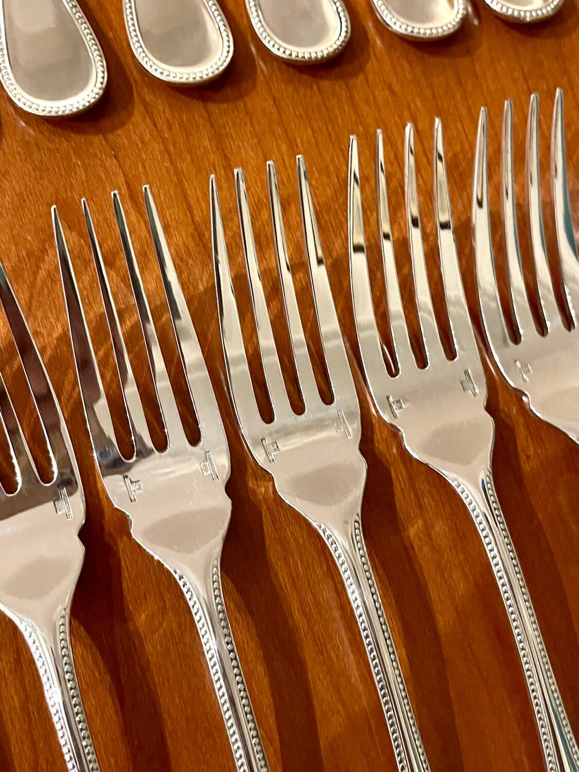Christofle Perles 12-piece fish cutlery set, excellent condition