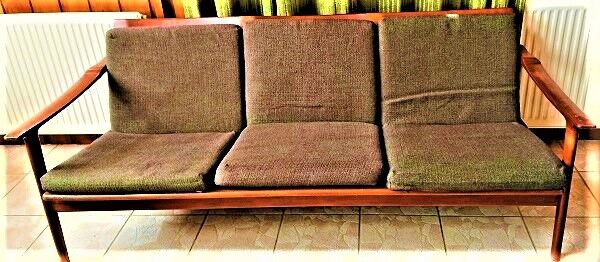 Scandinavian bench 3 seats in vintage teak