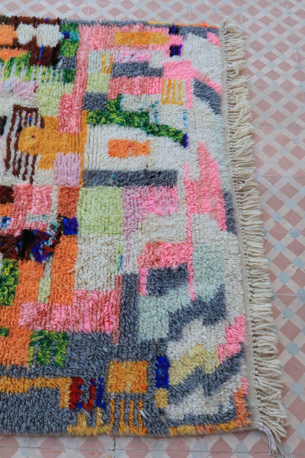 Modern multicolor boujad berber moroccan rug