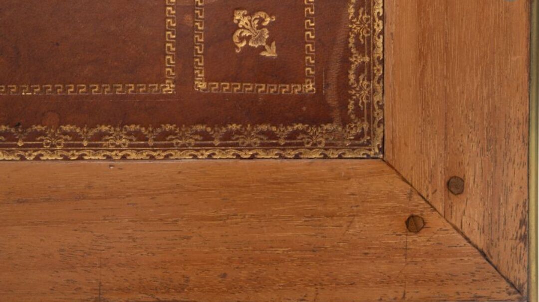 Flat desk in Louis XVI style veneer wood, circa 1900.