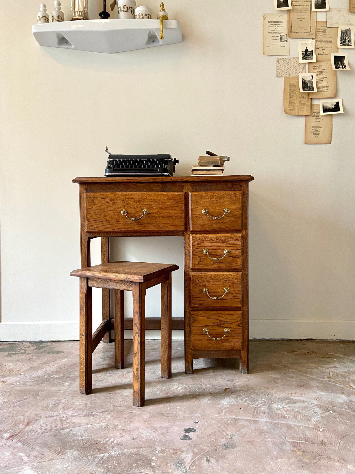 Desk 5 drawers and stool in dark ☐ wood 72 x 40 cm