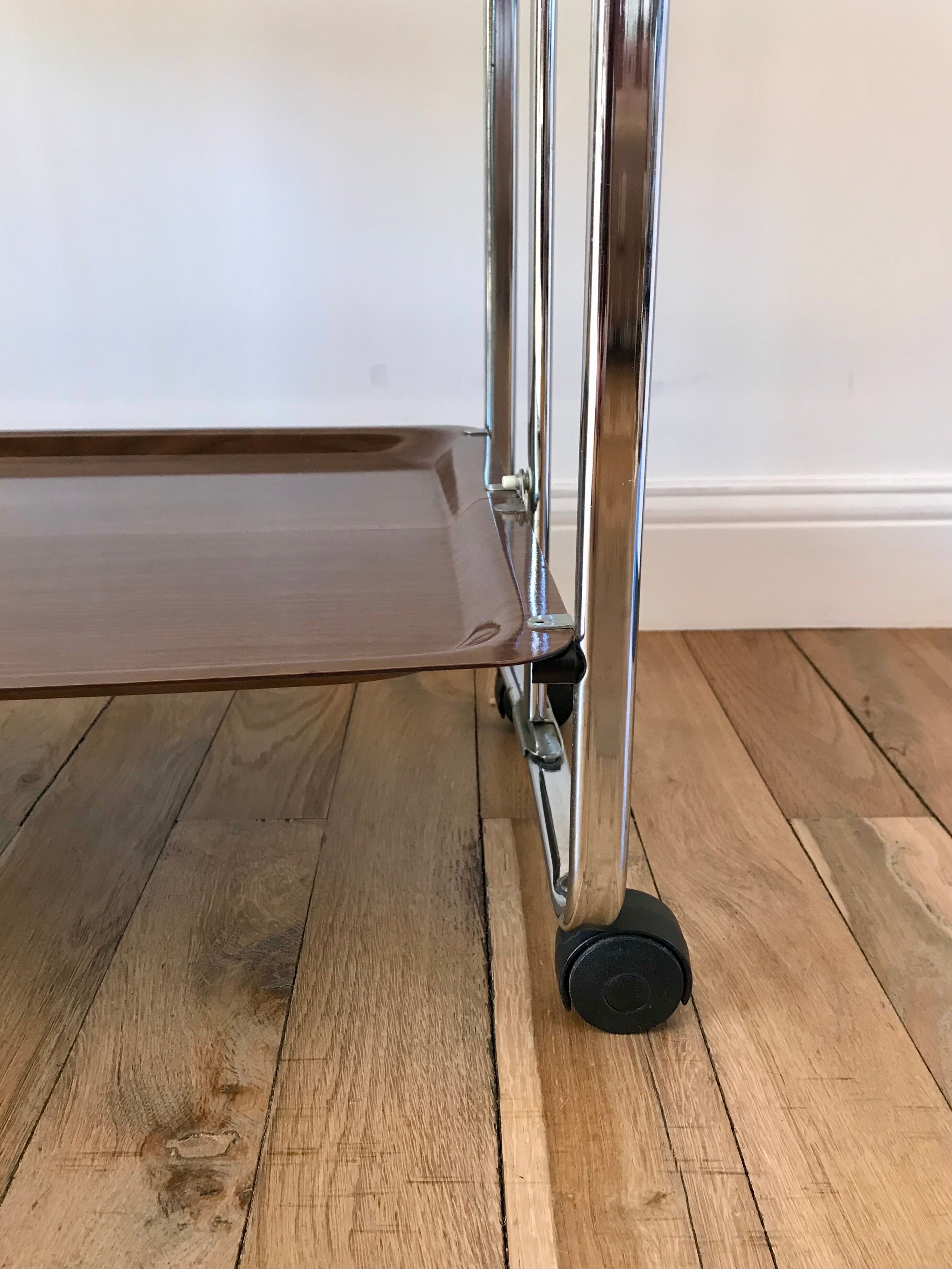 Service in formica and folding chrome 70s